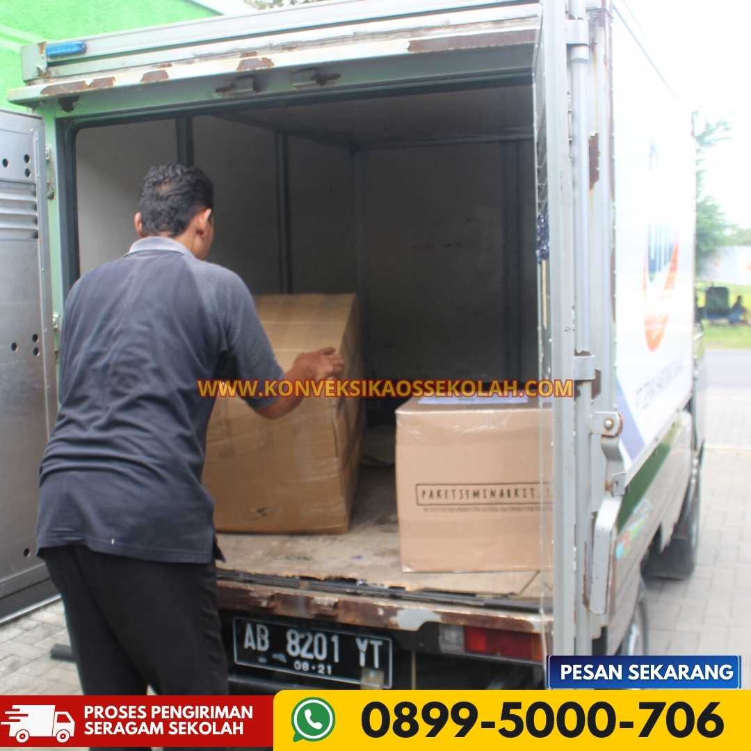 Proses Pengiriman Kaos Sekolah Di Kulon Progo Kec. Kalibawang Desa Banjarasri
