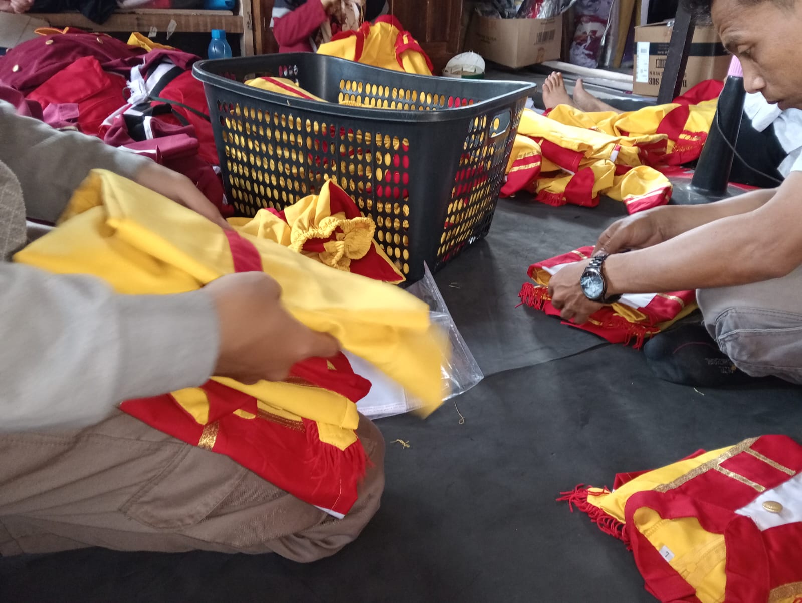 Jual Kaos Olahraga Sekolah Di S I A K Kec. Koto Gasib Desa Pangkalan Pisang